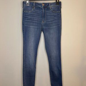 Hollister High-Rise Medium Super Skinny Jeans Frey Hem